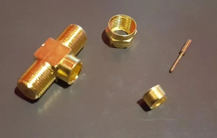 Poppstar SAT Verteiler T-Stück 2x F-Buchse Silber