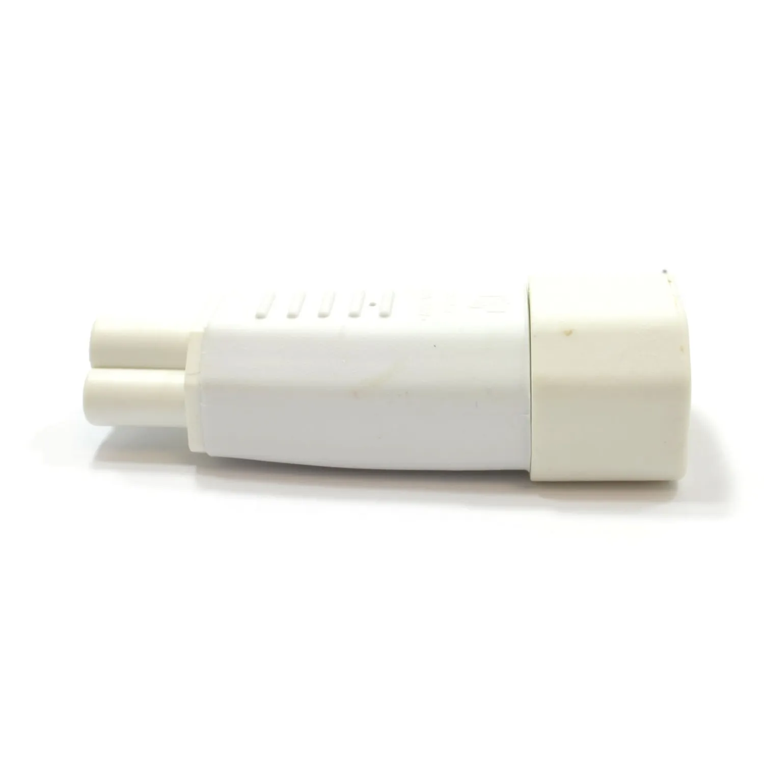 Kenable IEC Adapter C14 auf C5 Kleeblatt weiß